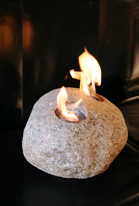 Natursteinkamine >> Brennende Steine als Tisch- oder Bodenkamin